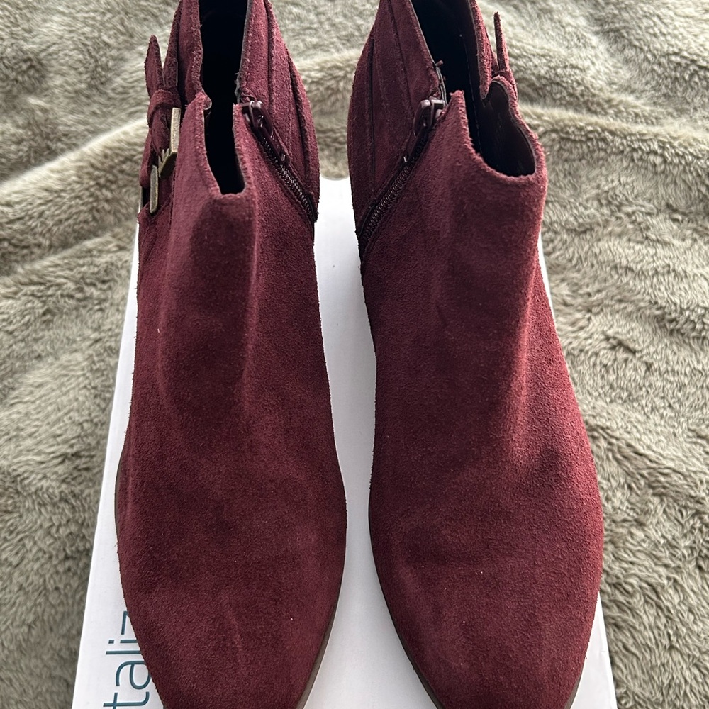 Sonoma Women's Wine Ankle Booties - Picture 2 of 3